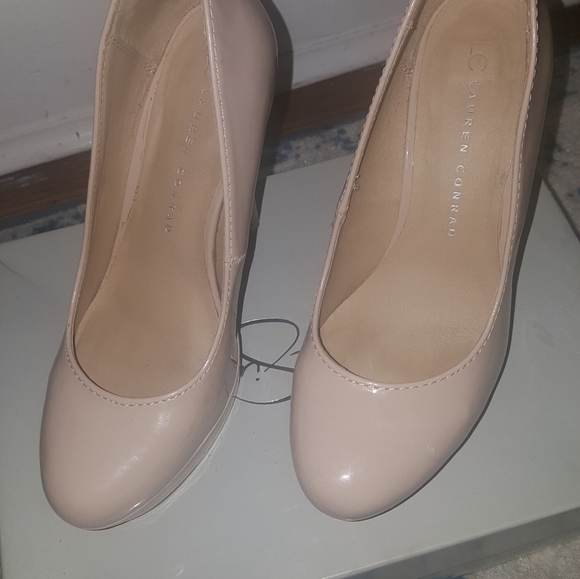 7 1/2 Blush/Nude Heels - Picture 4 of 4